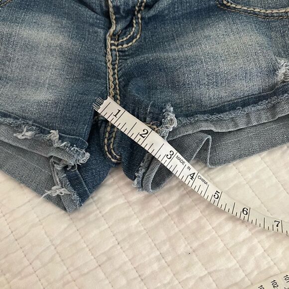Rue21 short jean shorts size 5/6 beweled pockets - Picture 7 of 7
